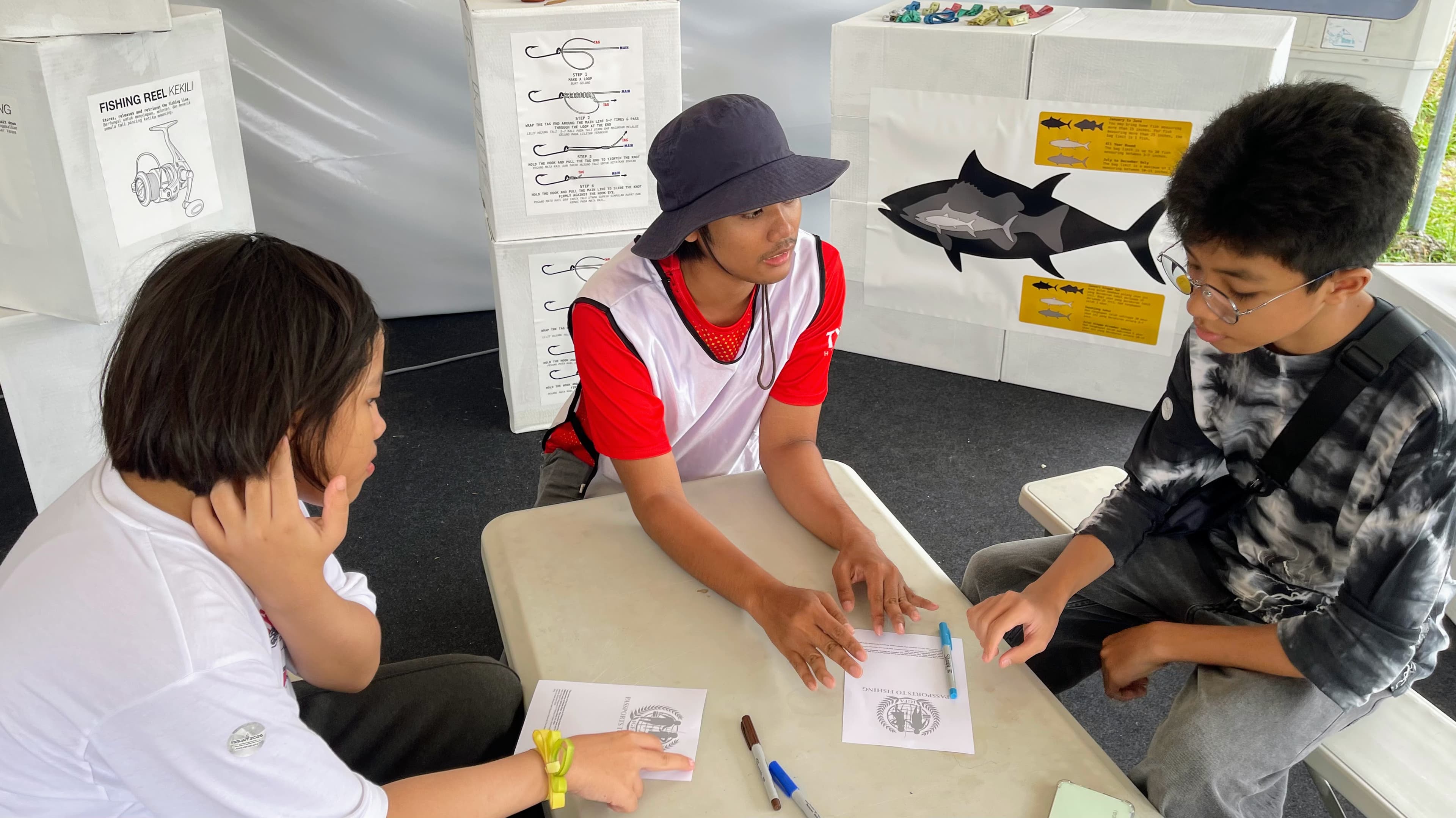 Aarif and Hana undergo basic fishing knot walkthrough that works on swivel and hooks!